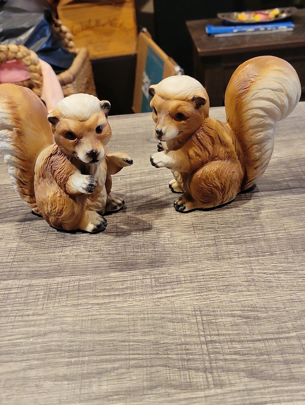 Set Of Porcelain Twin Squirrels,Vintage.EUC